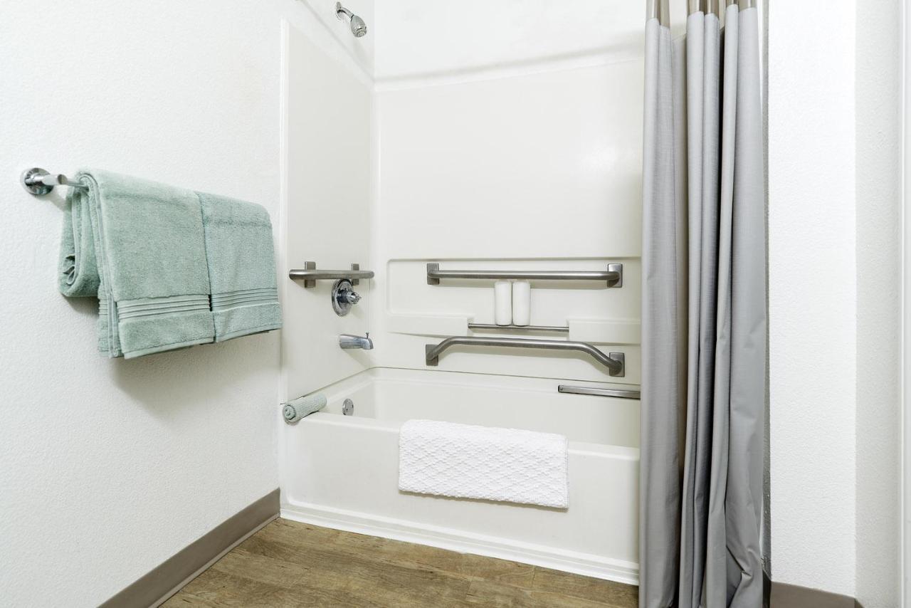 Intown Suites Extended Stay West Palm Beach Fl - Military Trail Rd Lake Park المظهر الخارجي الصورة